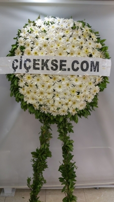 Beyaz Çiçekli Cenaze Çelengi